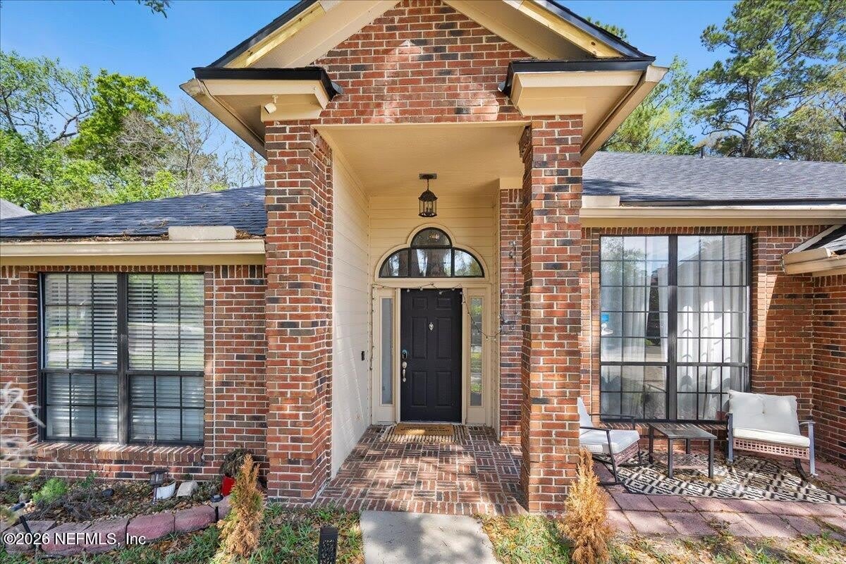 5281 Oxford Crest Drive – photo 2