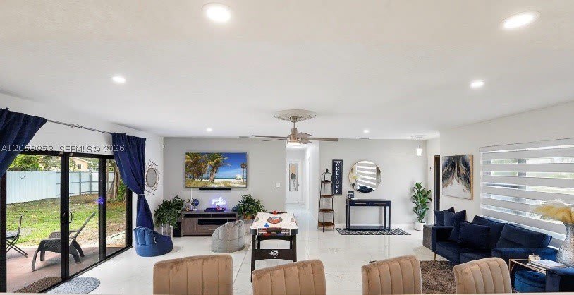941 NW 180th Ter – photo 2