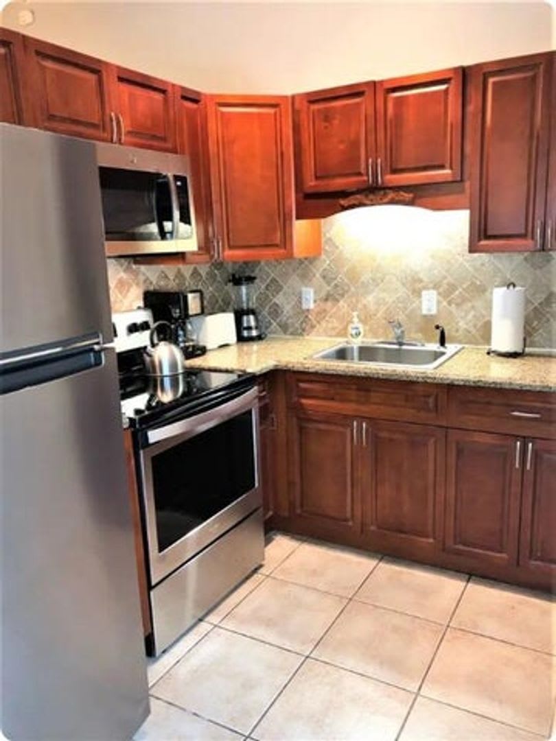 4411 E TRADEWINDS Avenue A-B, Lauderdale-By-The-Sea, FL 33308 – photo 1