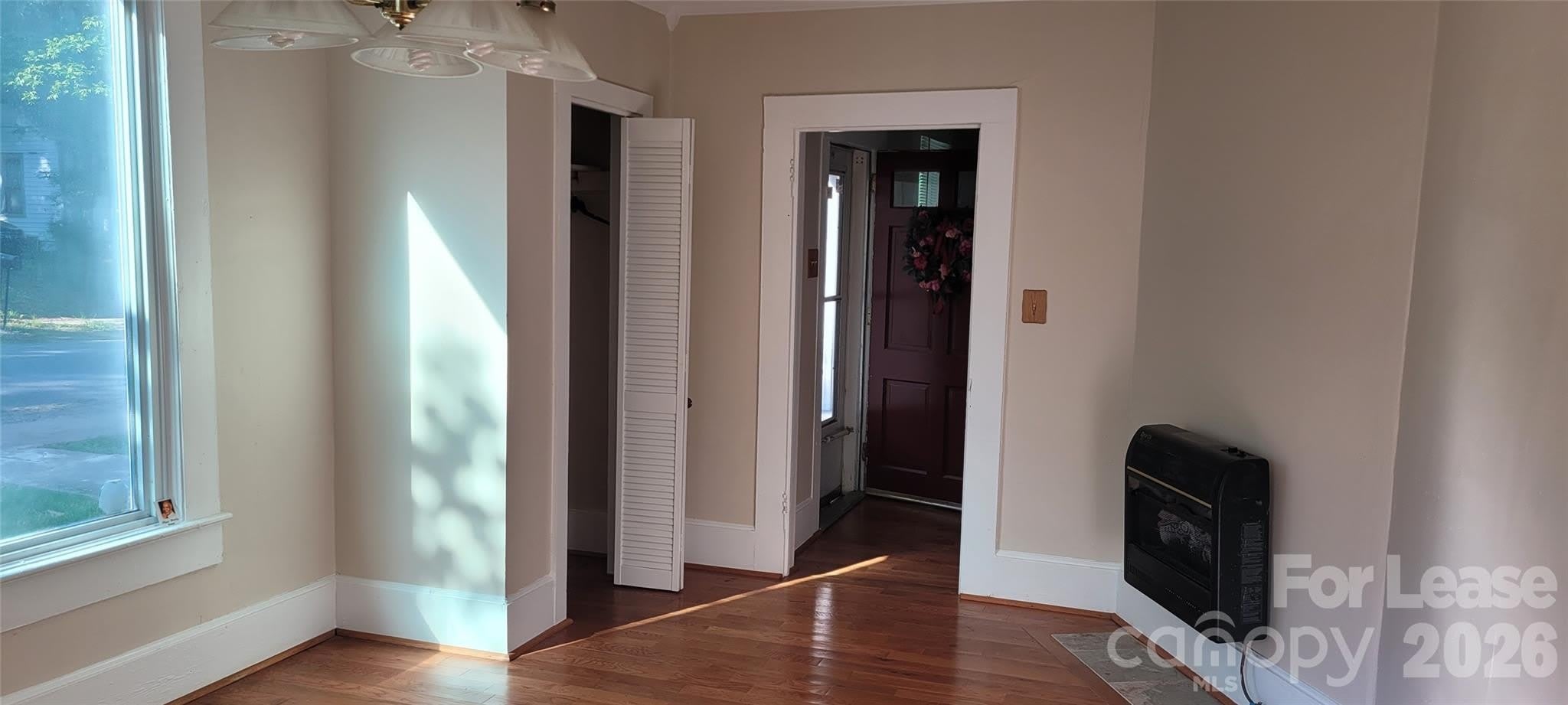 212 E Bell Street – photo 3