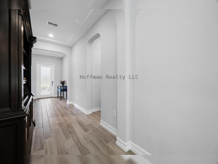 18308 Leafmore Street – photo 5