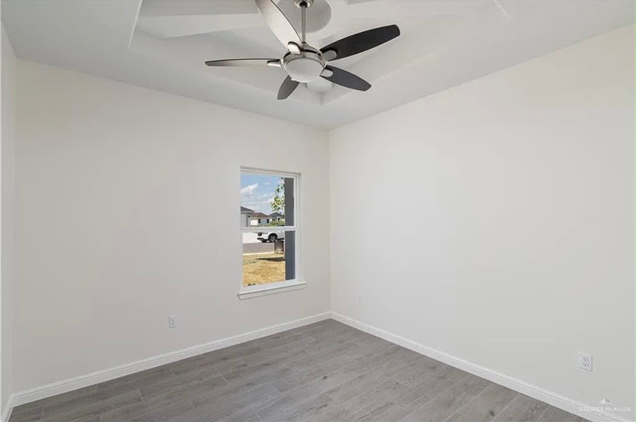 1424 West Franklin Avenue – photo 5