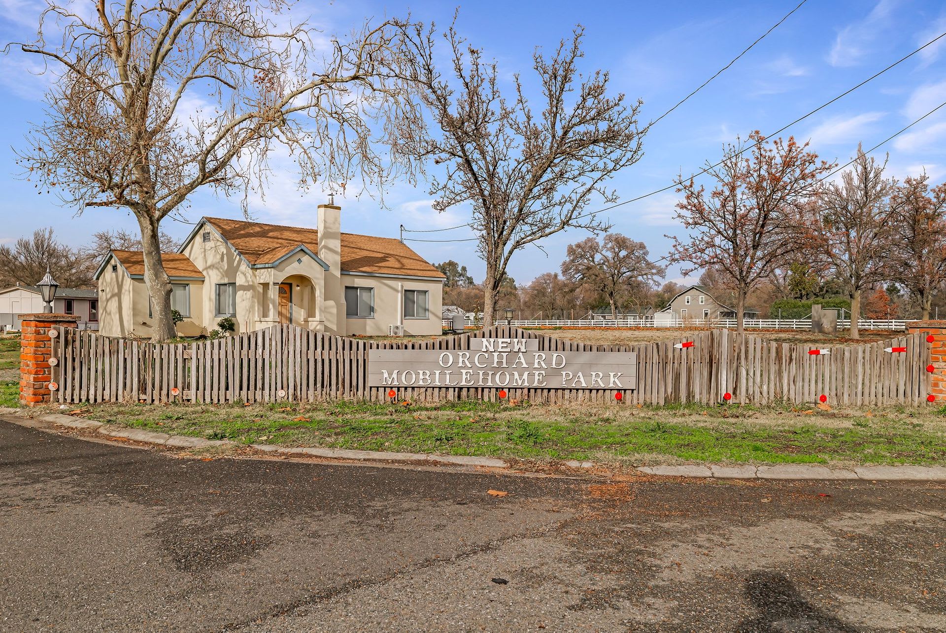8255 HWY 99 E – photo 1