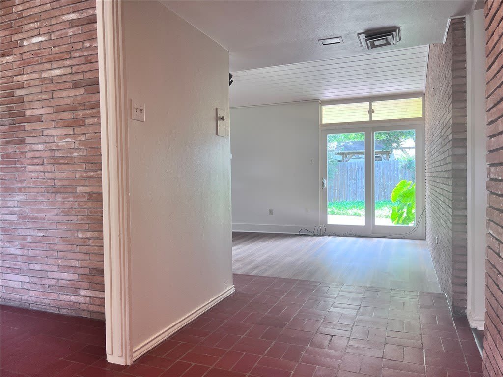 114 E Janin Circle – photo 3