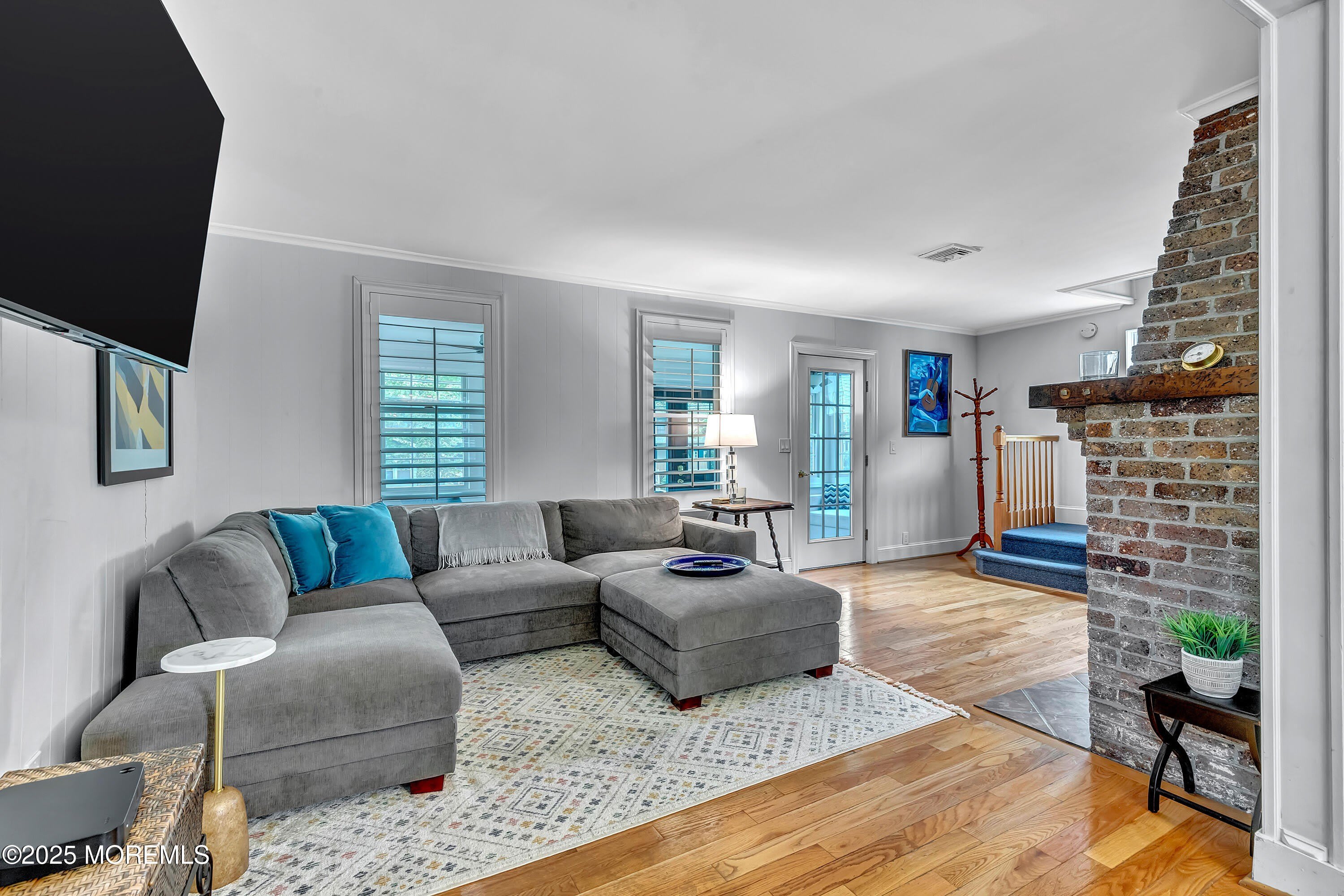 370 E Main Street – photo 5