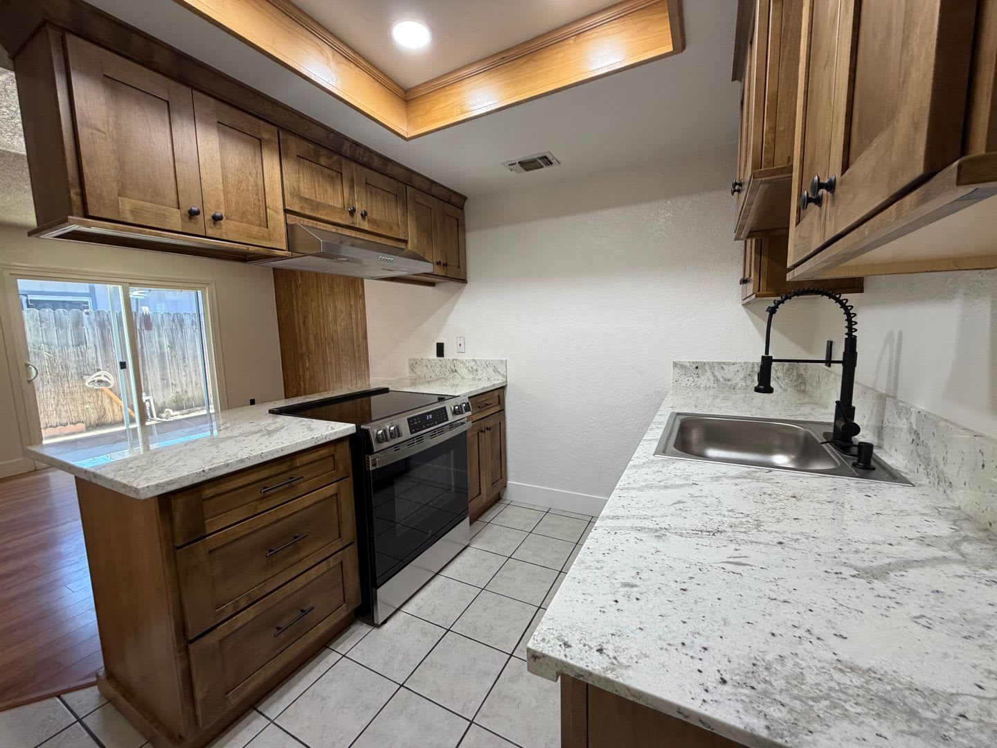 Fully Renovated 2-Bedroom Home with Spacious Backyard – Move-In Ready in Sacramento – photo 1