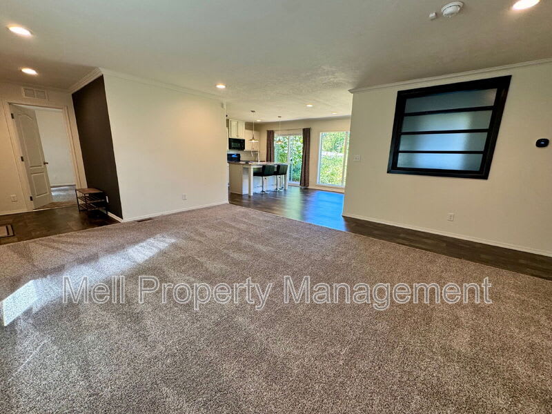 191 E. Parkway Boulevard – photo 4
