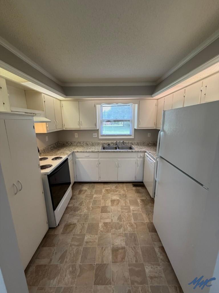 2606 Racquet Club Dr. – photo 4