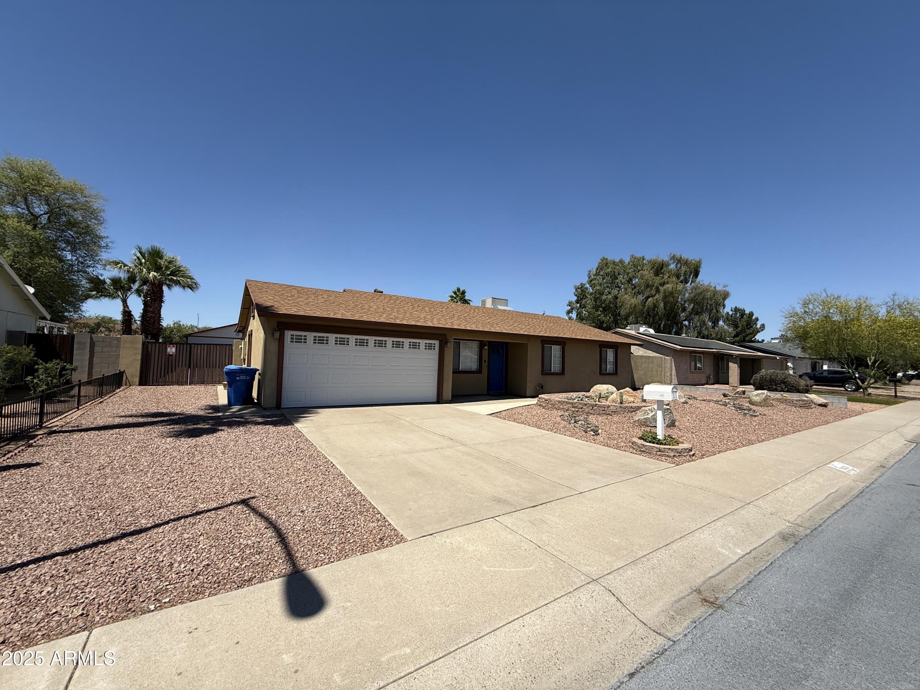 4032 E Hartford Avenue – photo 2