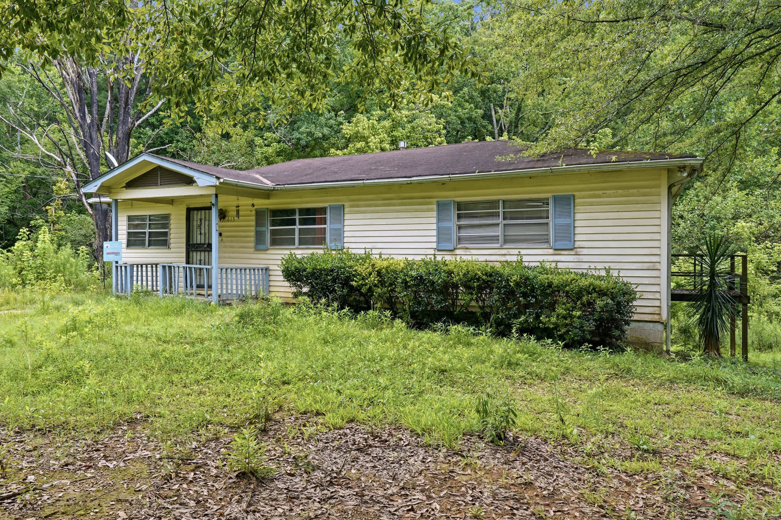615 Macon St – photo 2