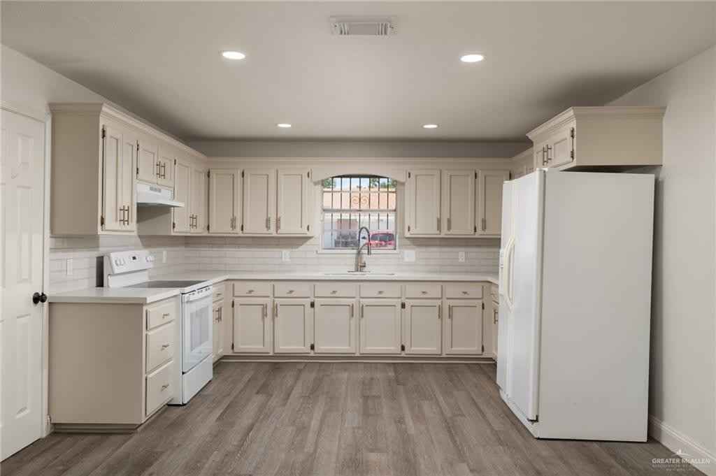 1716 W Gastel Circle W – photo 4
