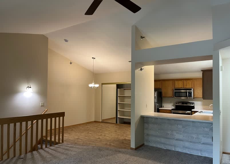 3 Bedroom 1 5 Bathroom Townhome For Rent Waukesha Wi – photo 5