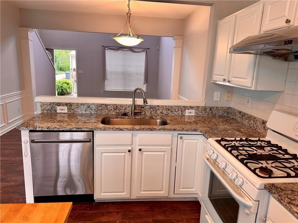 6004 Falling Water Court – photo 5