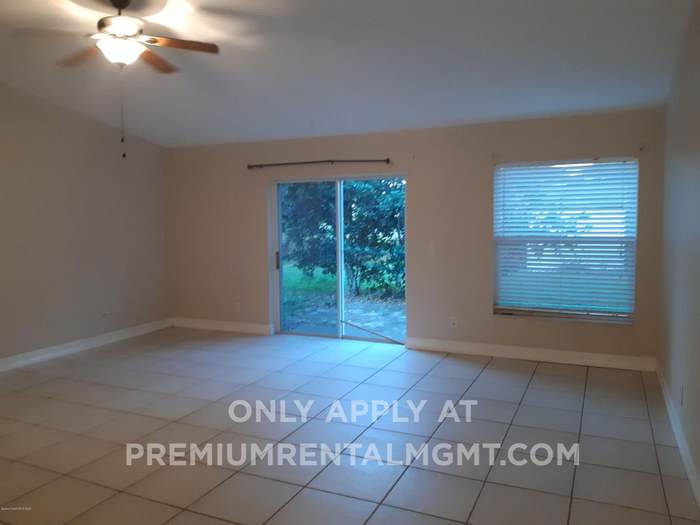 5937 Aires Avenue – photo 2