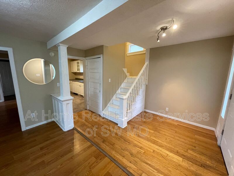 1440 E Mcdaniel – photo 3