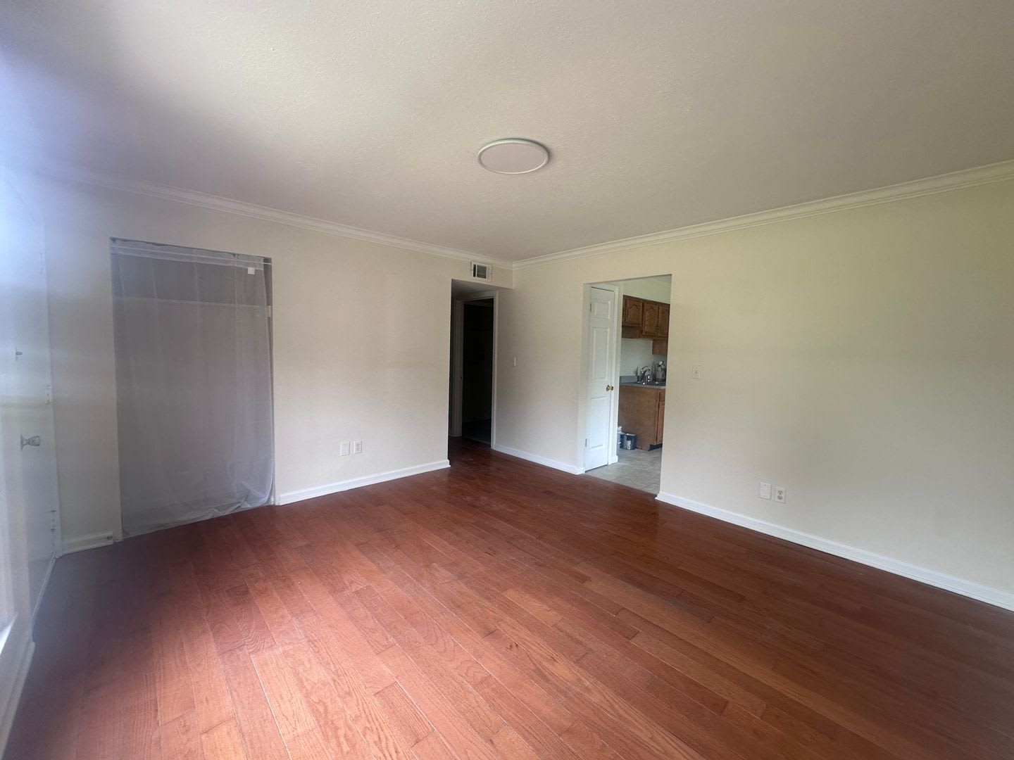 Coming soon- 3 bedroom ranch with 2-car garage in 40229 – photo 4
