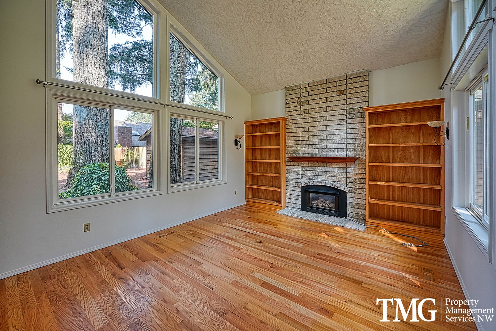 3 BD Hillsboro Home with Large Primary Suite & Outdoor Living – photo 3