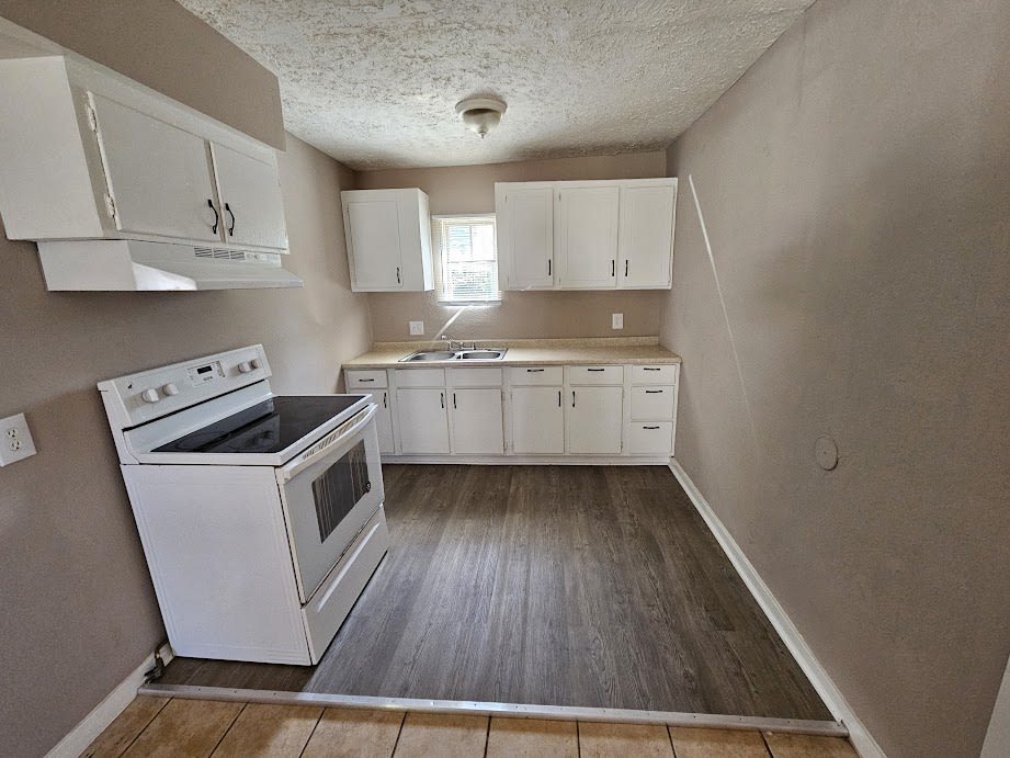 3328 NE 12th St – photo 3