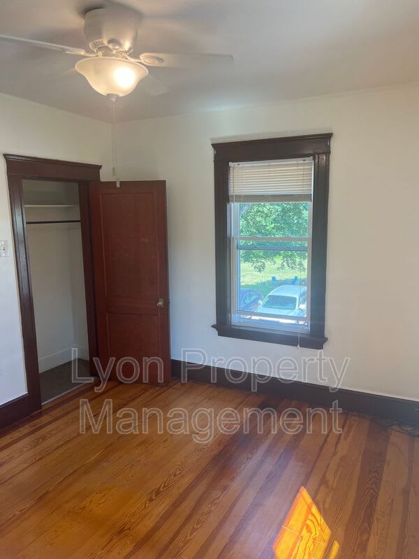 352 Manville Rd – photo 4