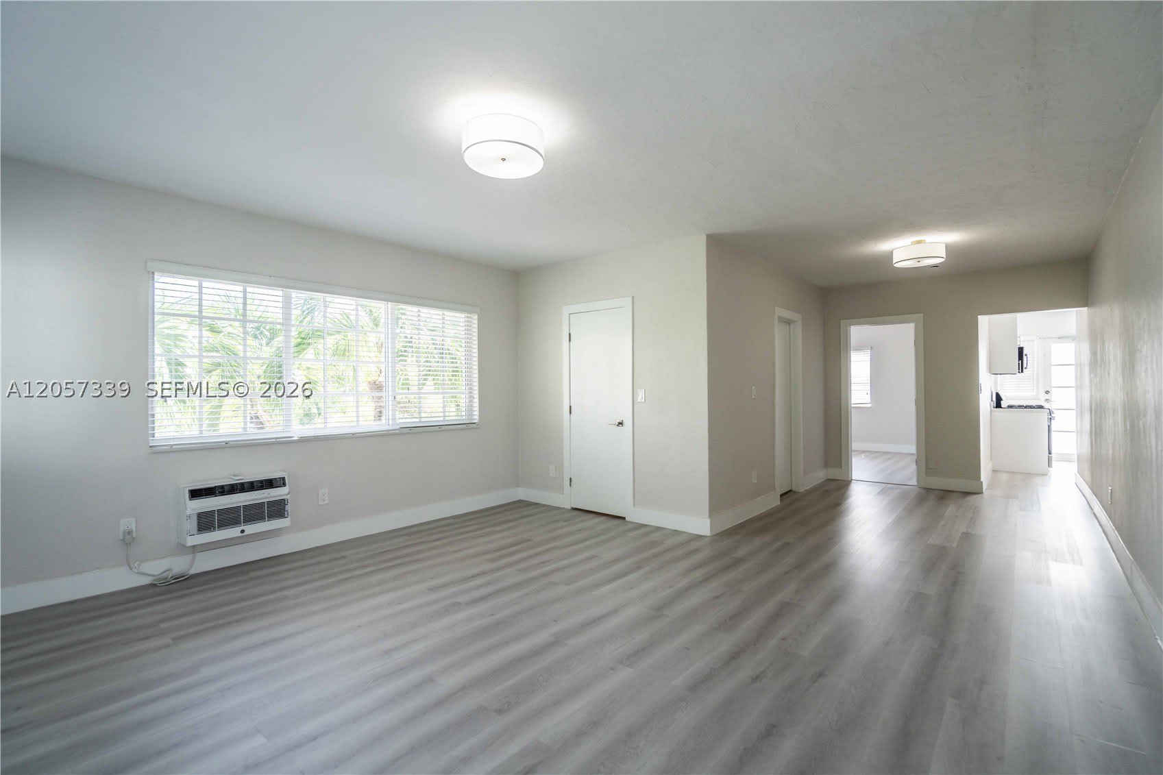 2416 Flamingo Dr – photo 3