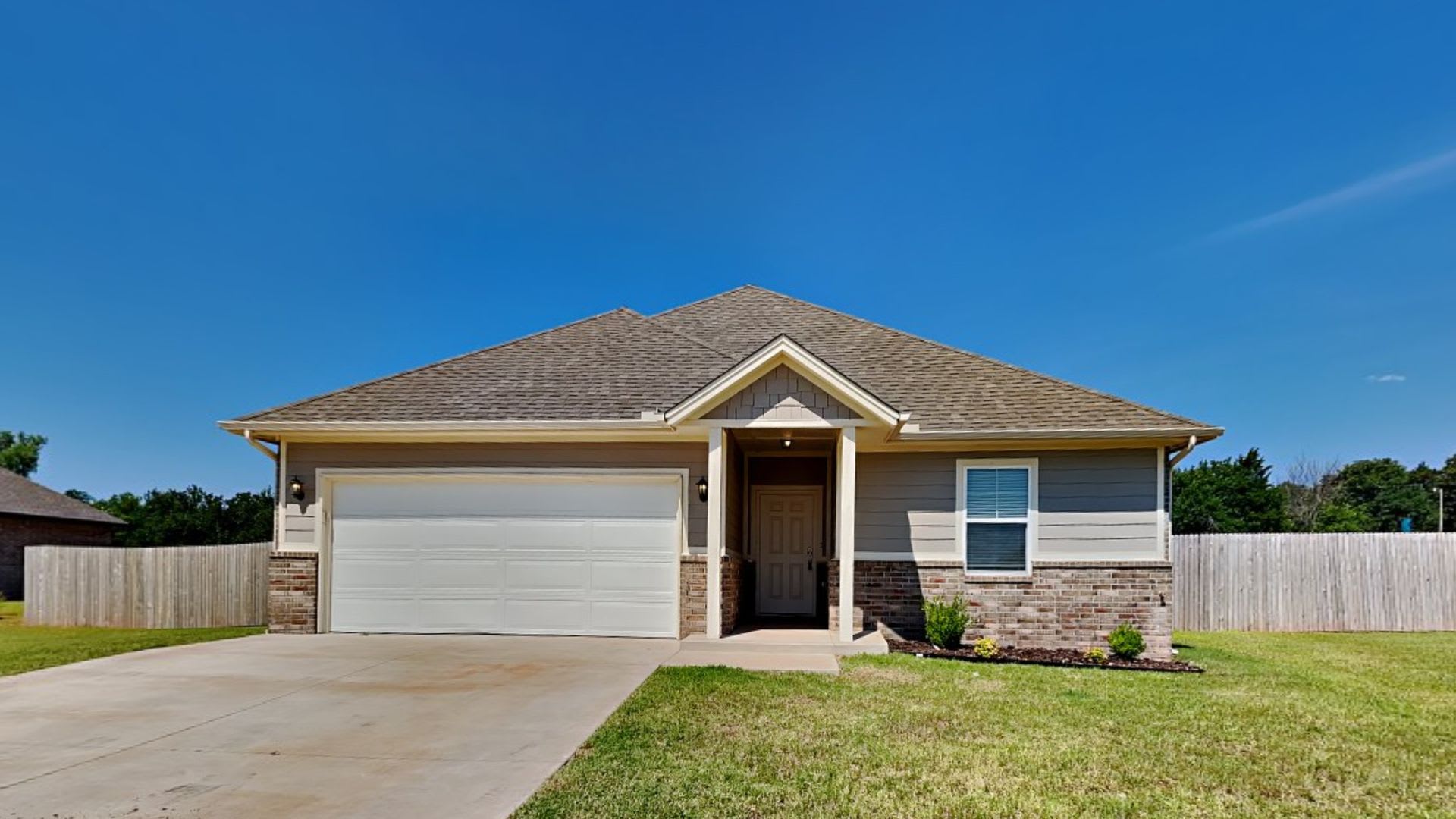 4 bedroom 2 bath home in Guthrie schools – photo 2