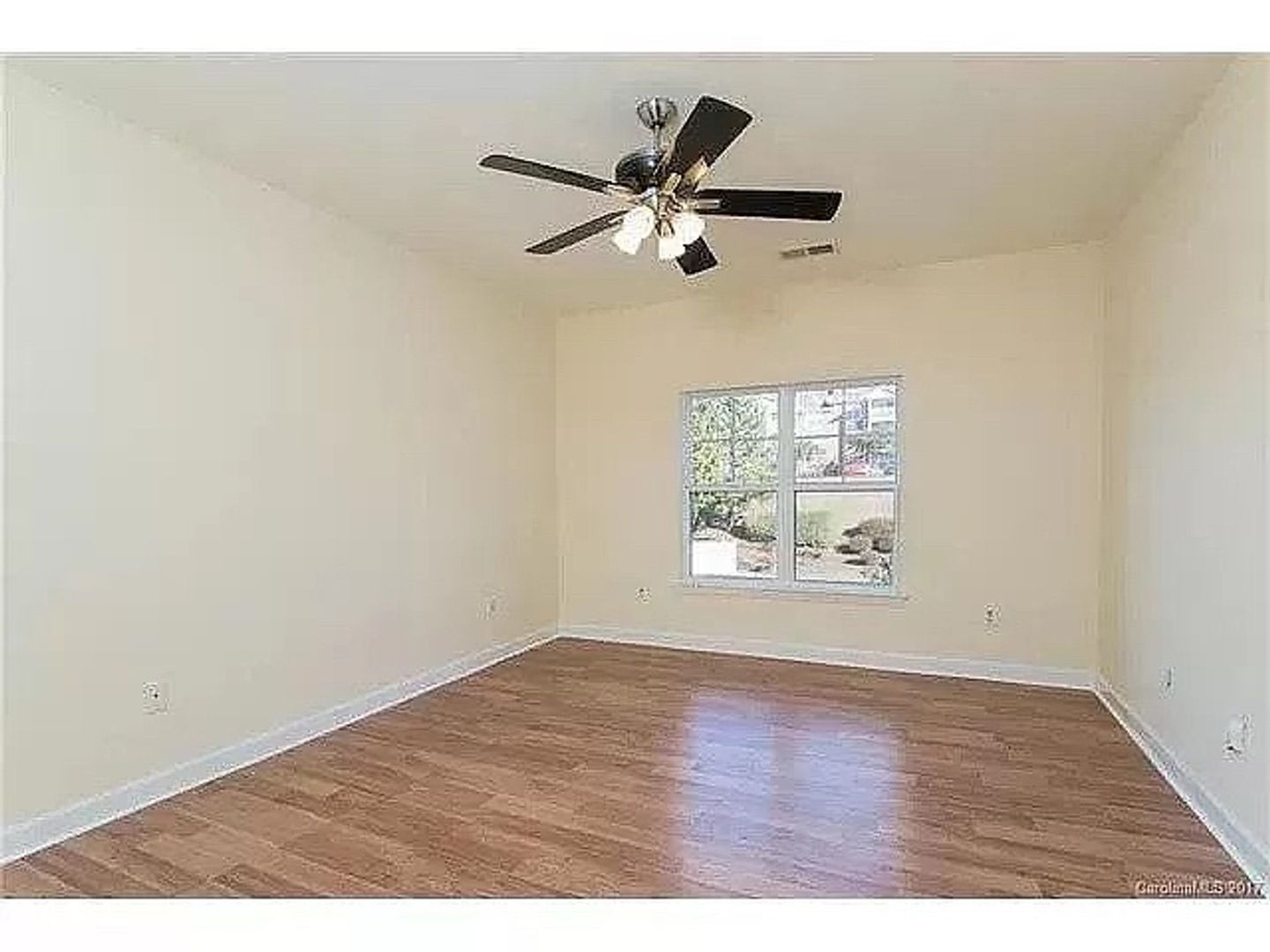 Room in 2 Bedroom Apartment at Hyde Point Ct – photo 1