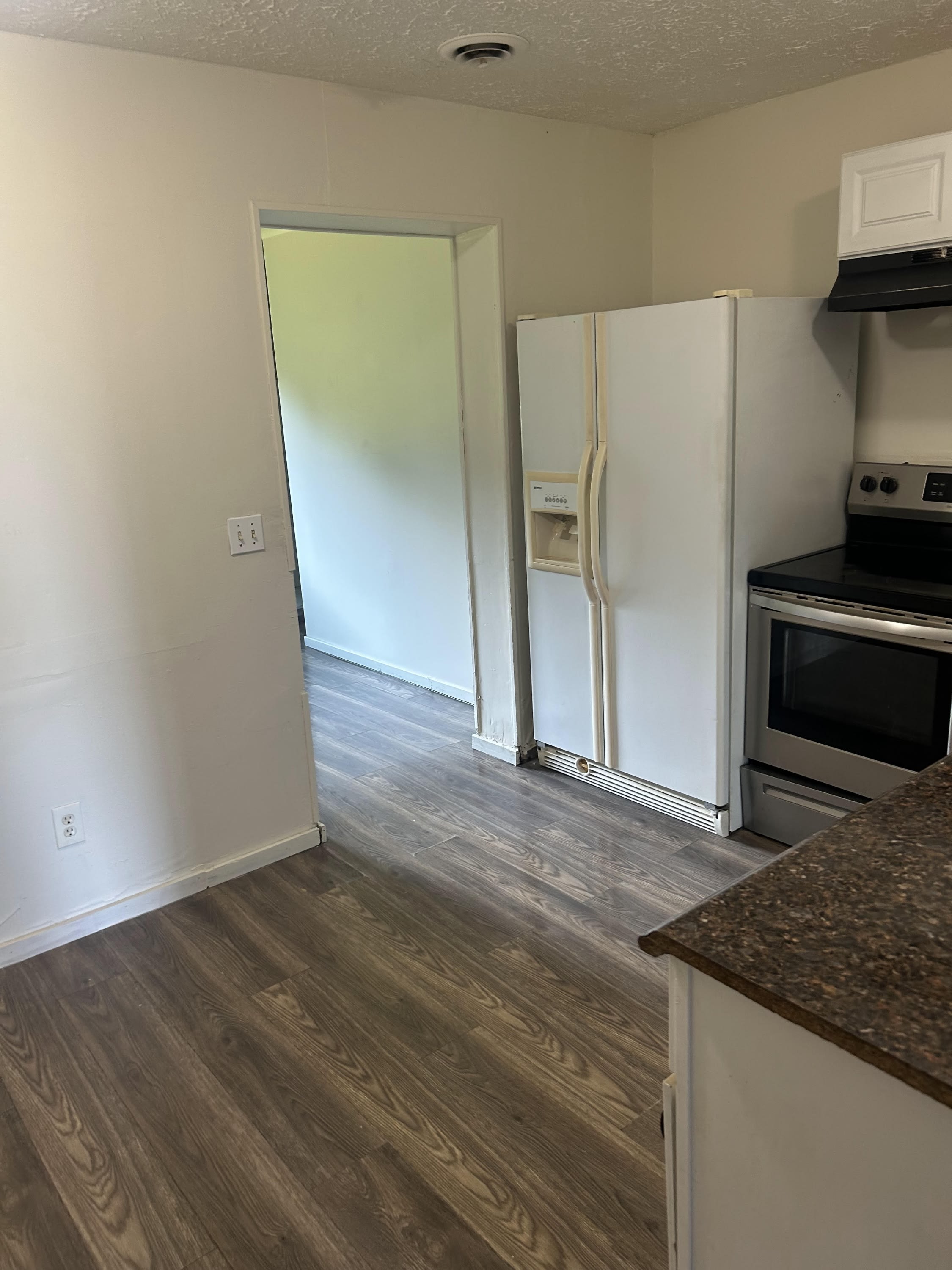 4104 Main Street – photo 3