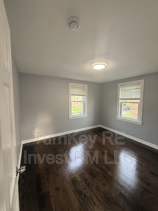 304 Hyde Park Avenue – photo 4