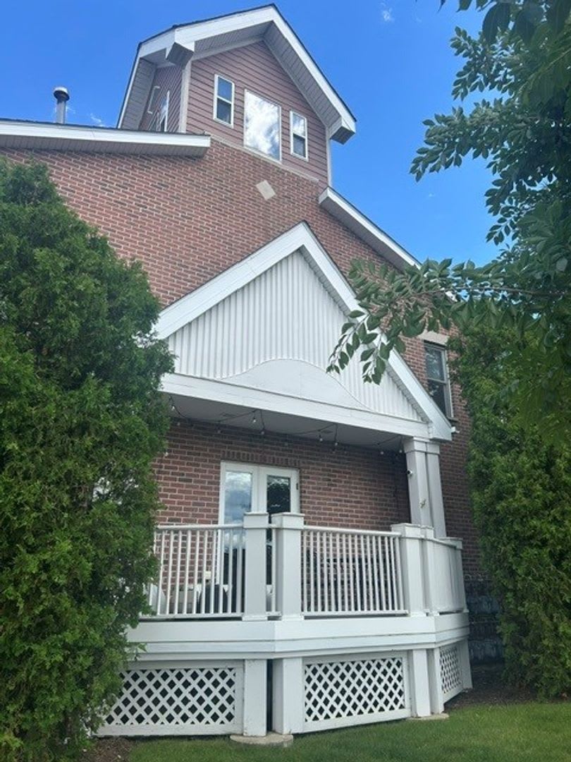 Beautiful 3 bedroom townhome in Harbor Park! – photo 3