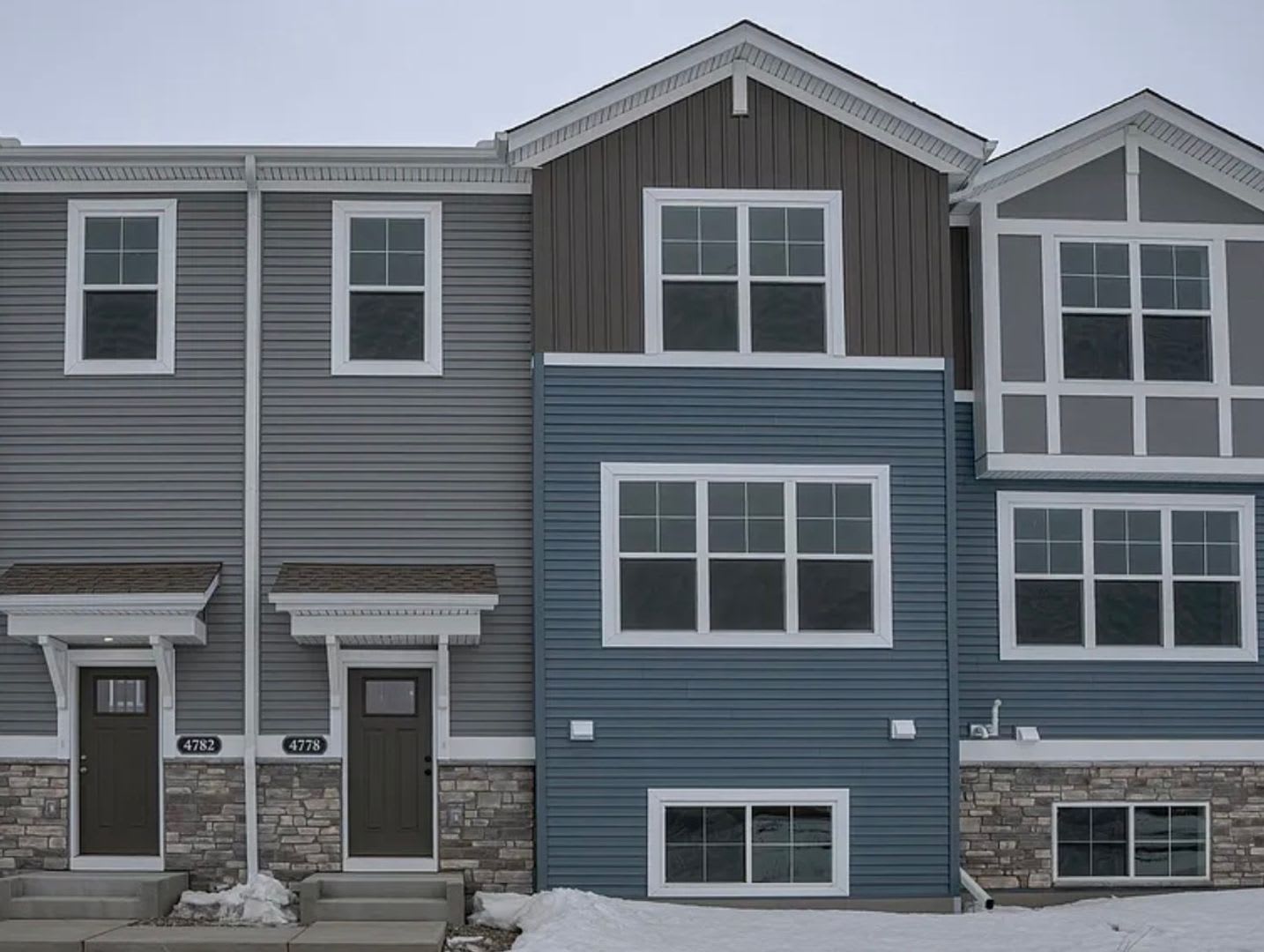 Fabulous 3BR/3BA Minnetrista Townhome Available 10/1! Some utilities included – photo 2