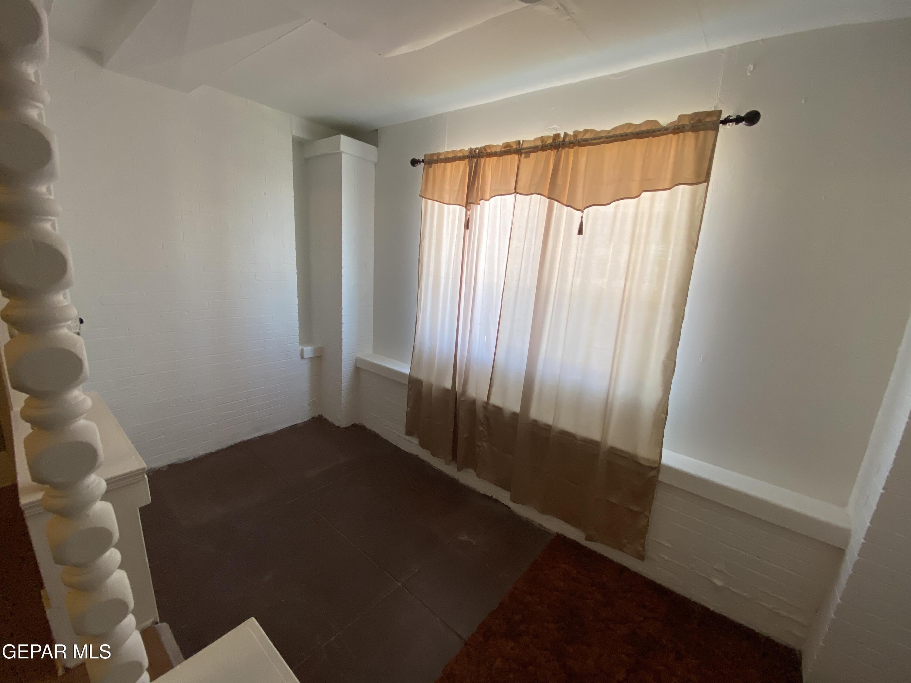 3211 TULAROSA Avenue – photo 4