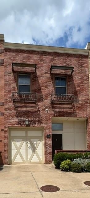 491 S Fretz Avenue – photo 1