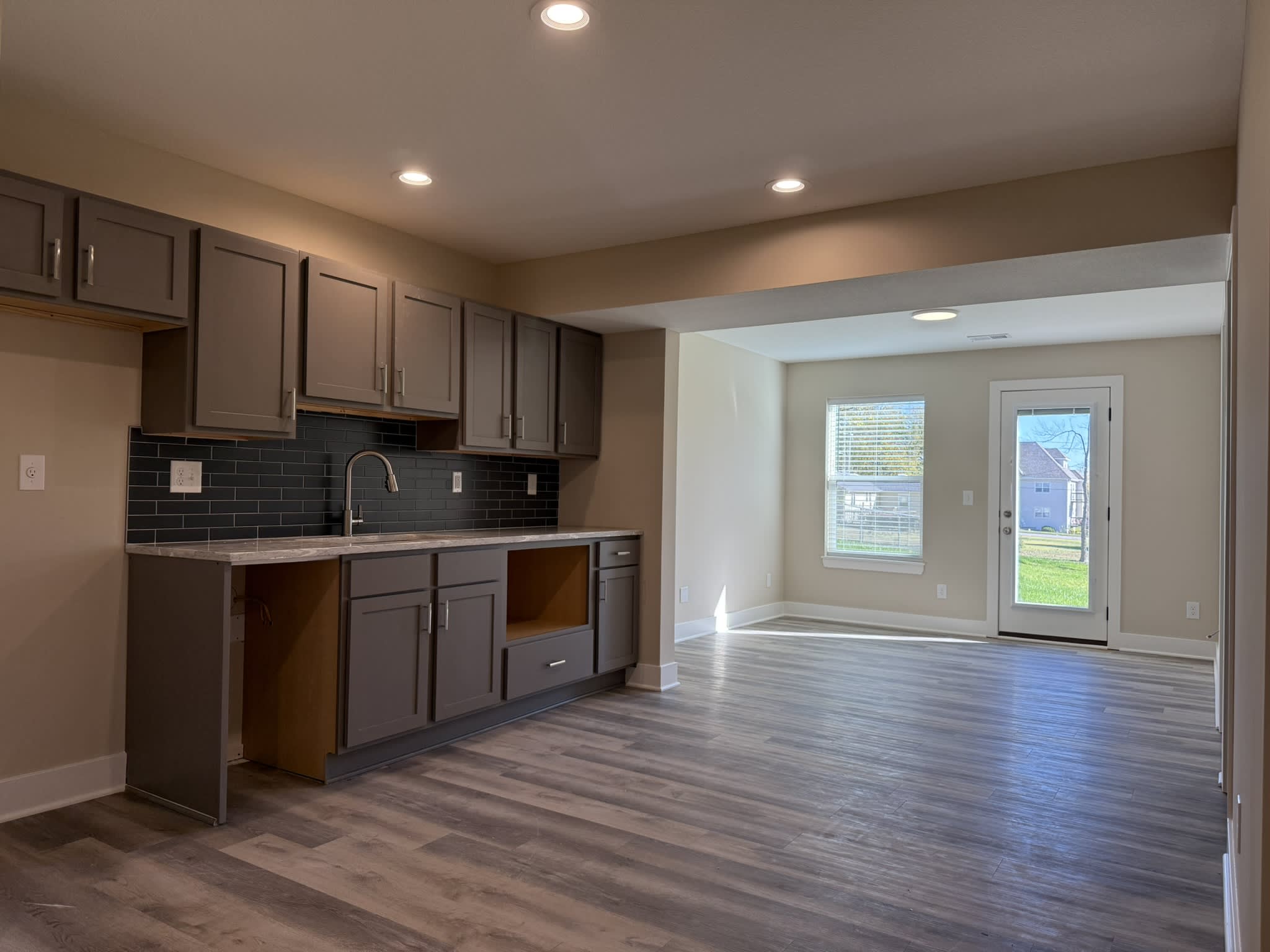 8537 Kickapoo Street – photo 3