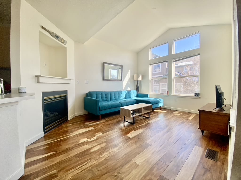 111 Rowena Place – photo 3