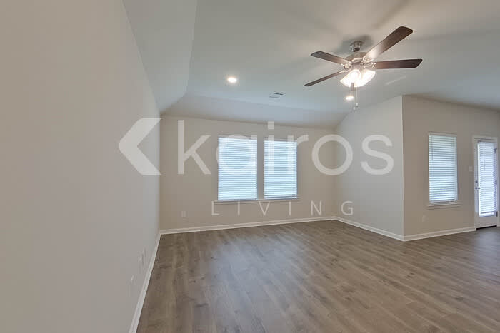 120 ORTHELLO COURT – photo 4