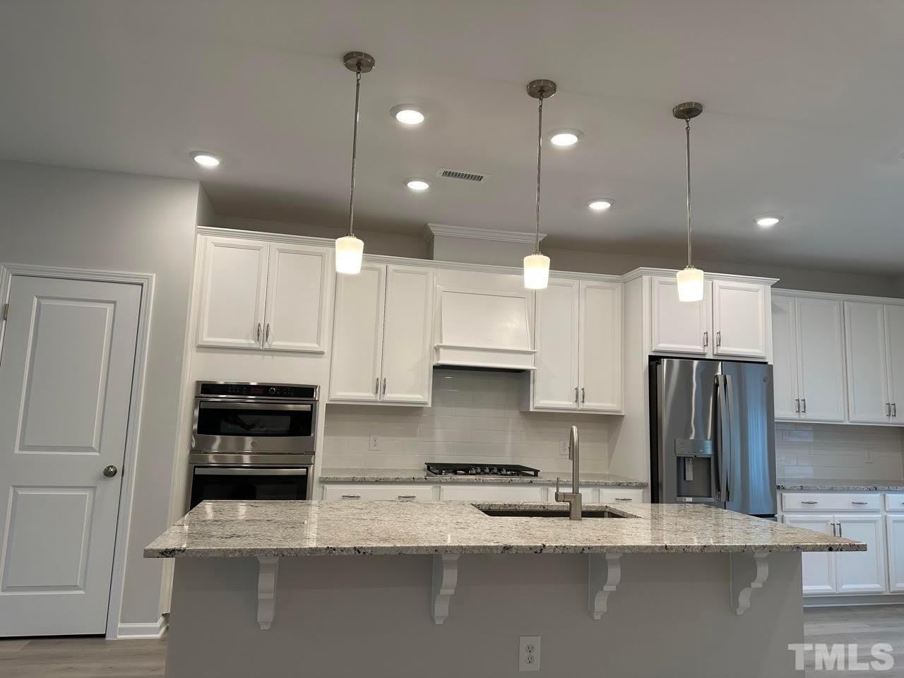 1078 Manorhaven Drive – photo 2