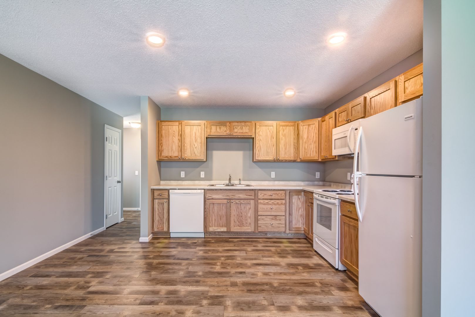 2 Bedroom Town Home – photo 3