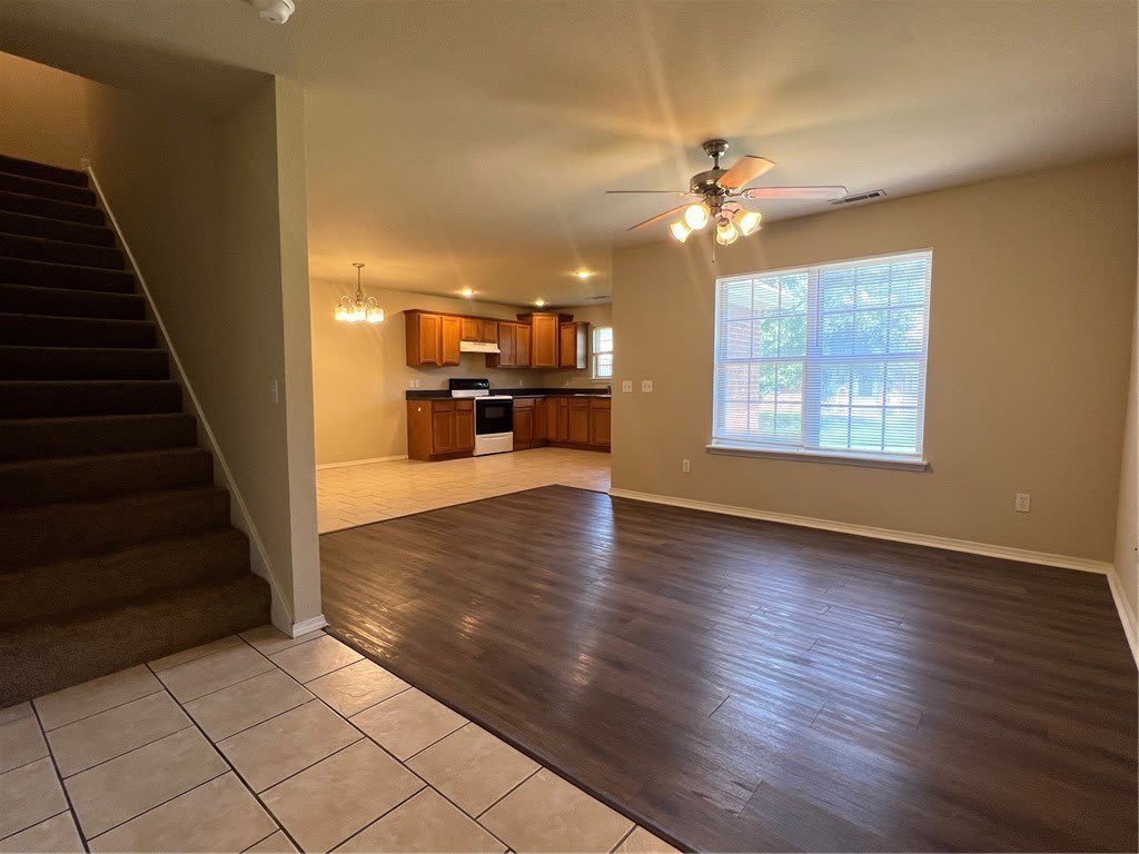 1682 Willowbrook Drive – photo 2
