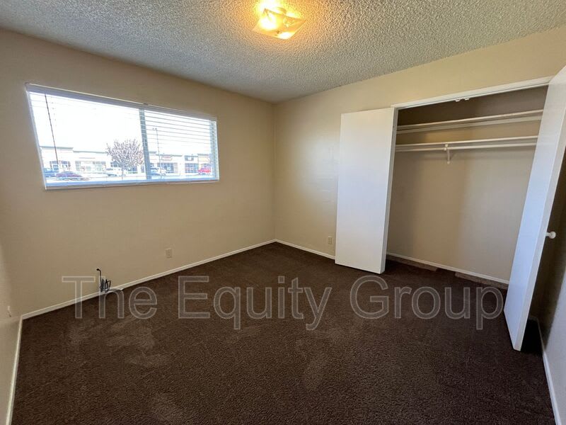 1187 W Grand Ave – photo 5