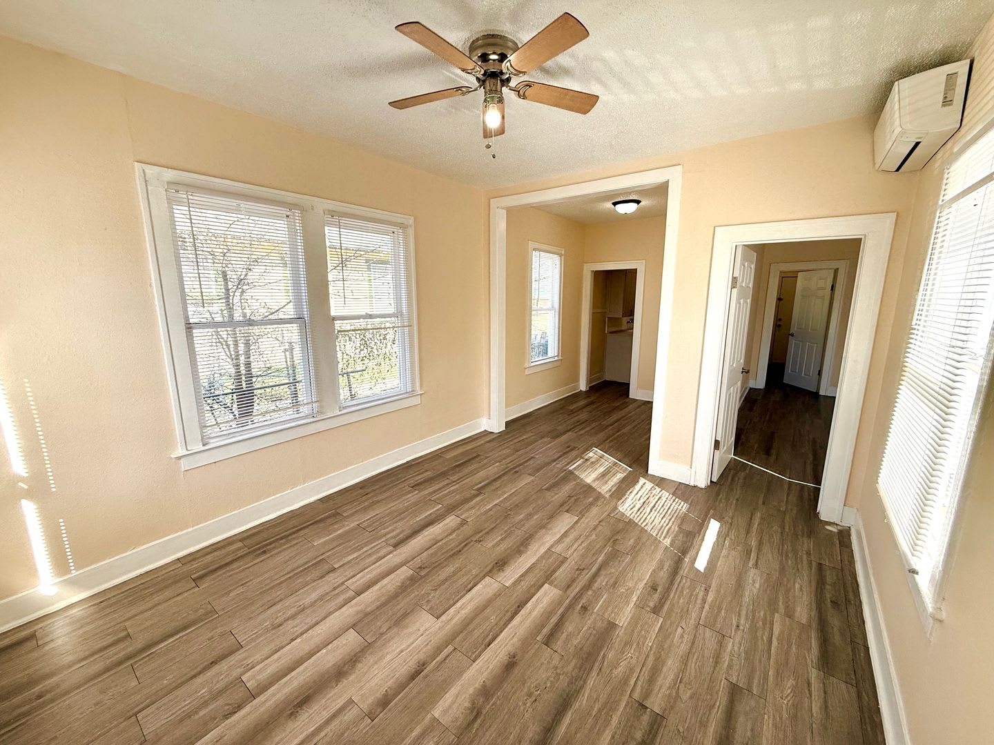 *MOVE IN SPECIAL* Charming Duplex with Fenced Yard – Minutes from St. Philip's College! – photo 3