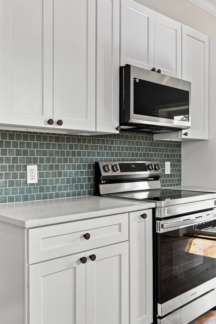 Beautifully Renovated 3-Story Home Steps from Fairmount Park! – photo 3