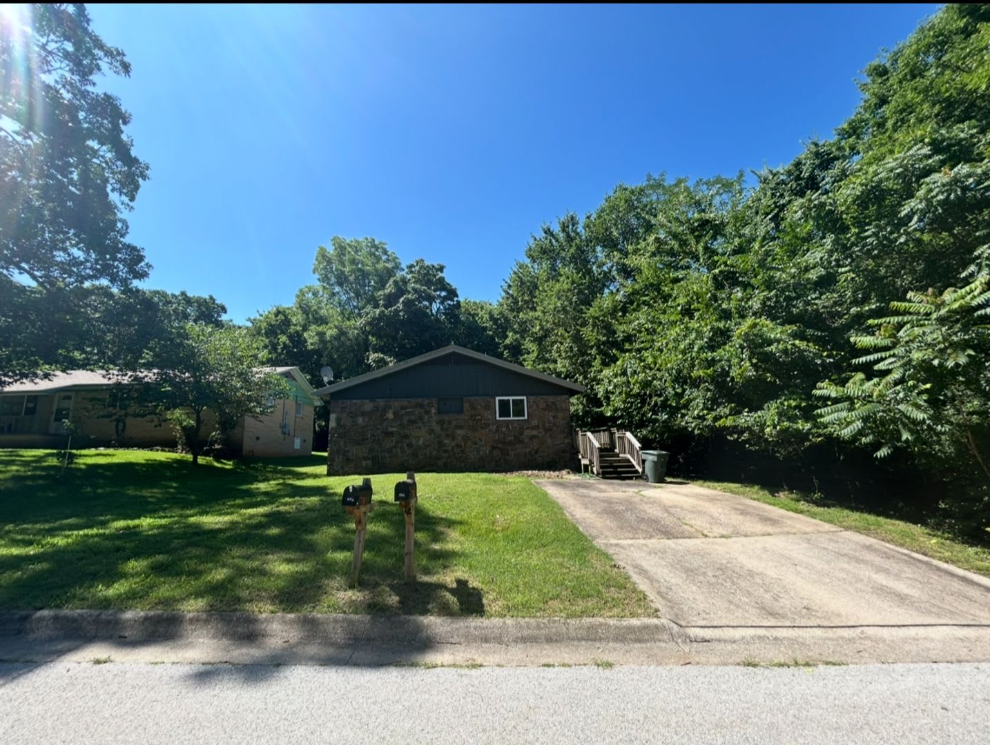 Two Bedroom Cottage Style Home Nestled in the Woods – photo 3