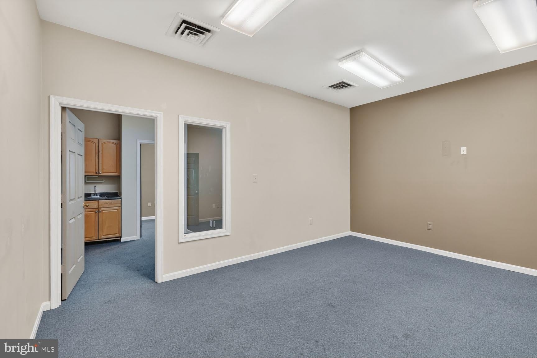 6182 OLD FRANCONIA Road – photo 2