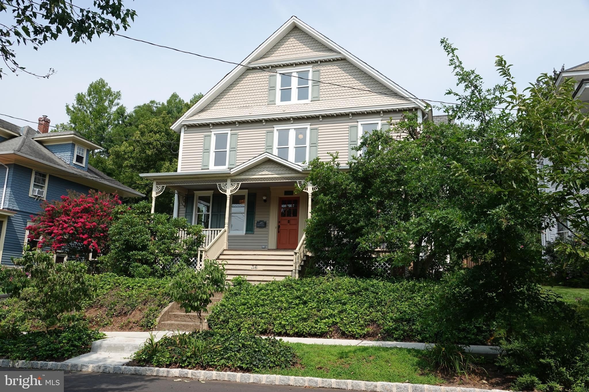 36 HART Avenue – photo 1
