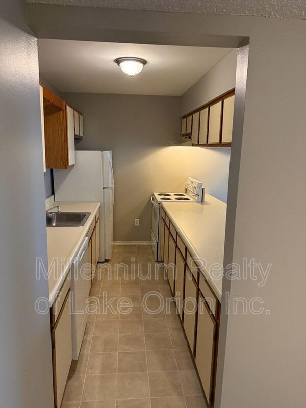 Village Apartments Of Oxford – photo 4