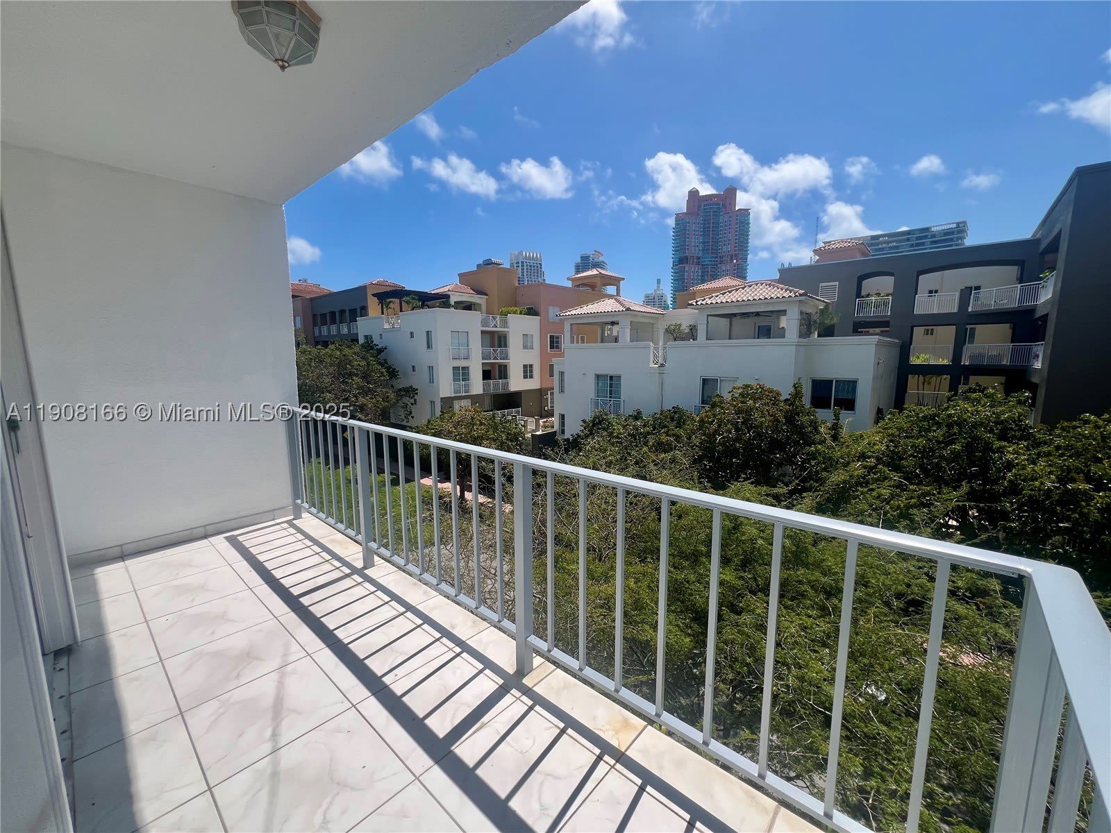 201 Jefferson Ave – photo 3
