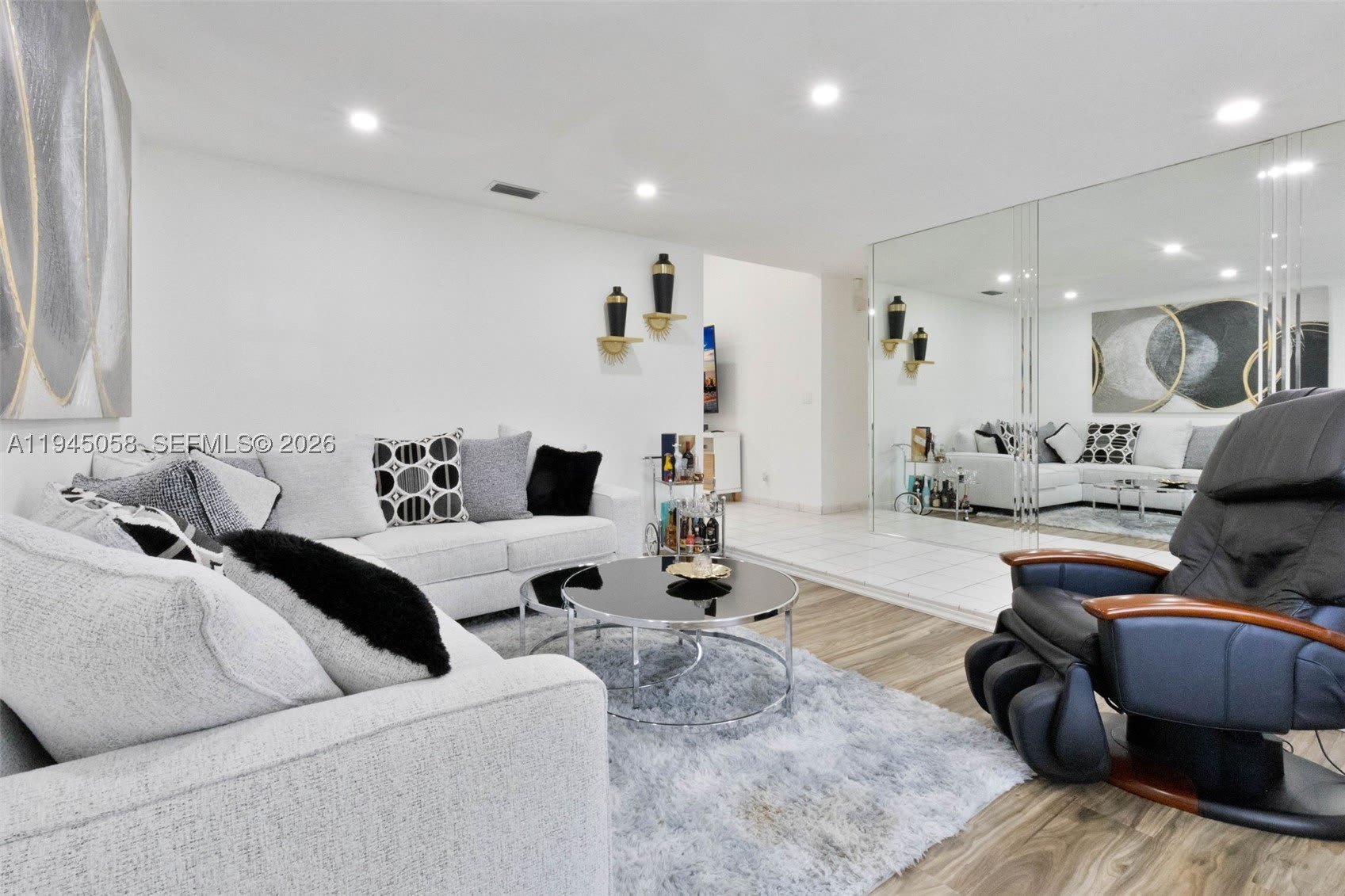 11145 NW 27th St – photo 4