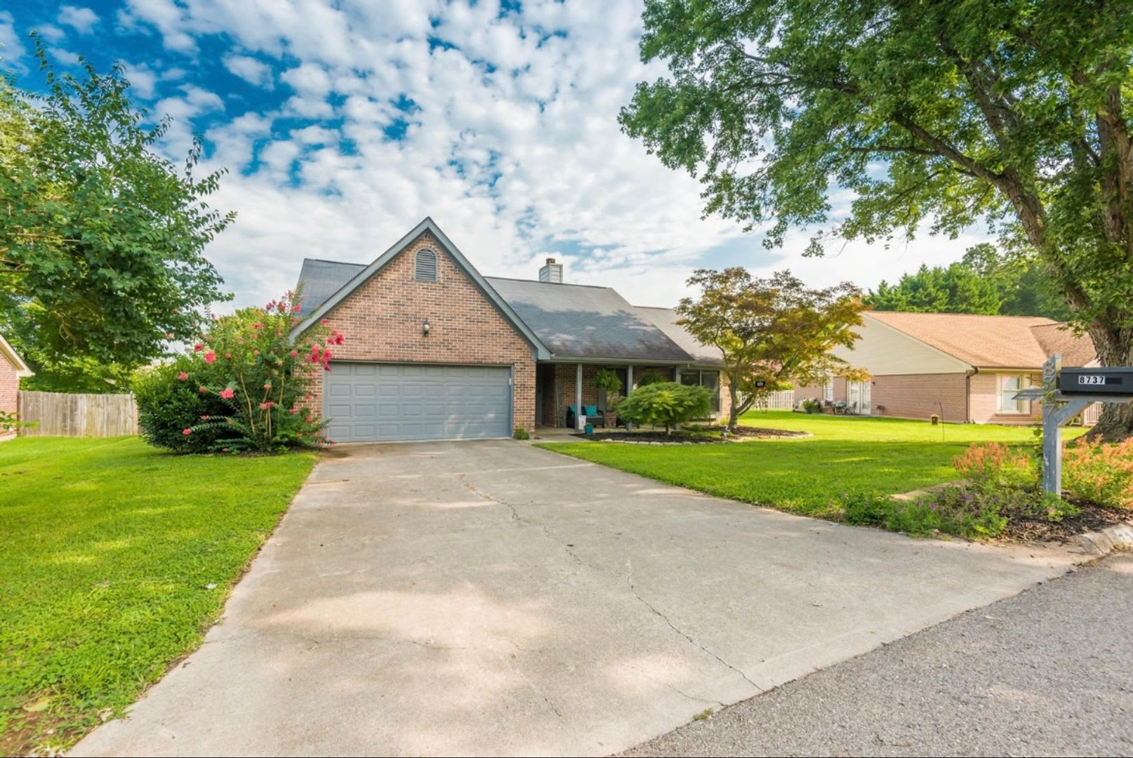 Knoxville 37922 3 Bedroom 2 Bath Home – photo 2
