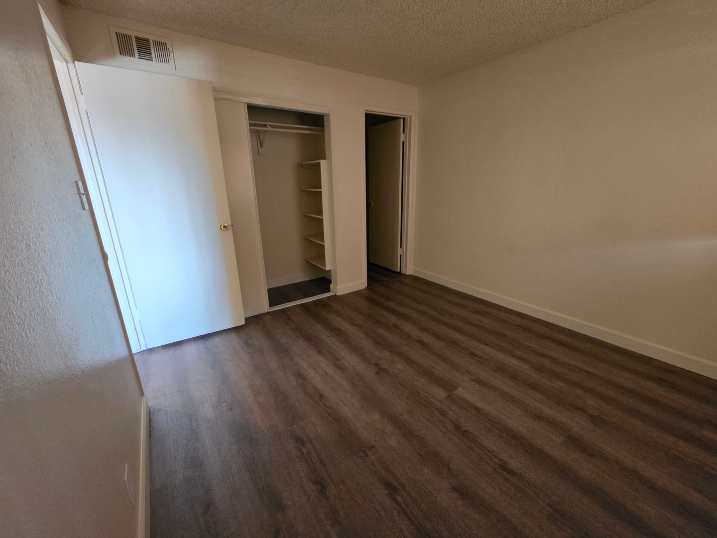 1 Bedroom 1 Bath In Central Las Vegas – photo 3