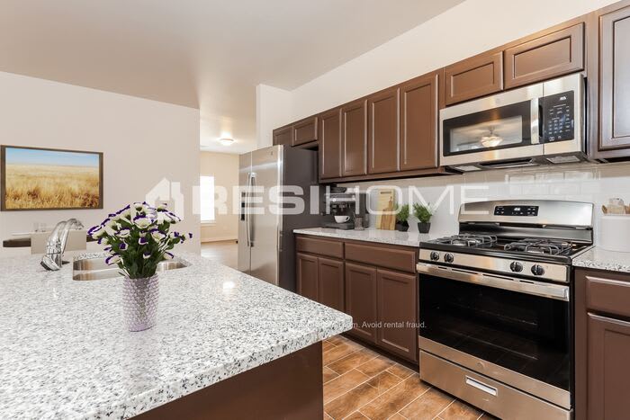 1201 Round Leaf Road – photo 2